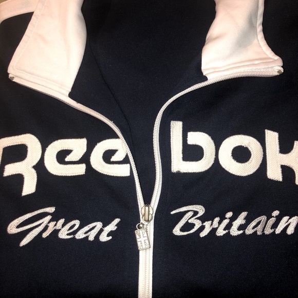 Retro Reebok Short Sleeve Sweatshirt - Picture 4 of 9